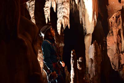 Expédition Spéléo extrême Lot : sport a sensations à Figeac - concretion grottes
